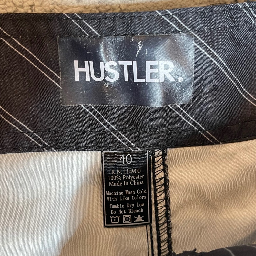 NEW Y2K Hustler Striped Board Shorts Black Grey Geometric Swim Trunks Mens 40 - Picture 3 of 5
